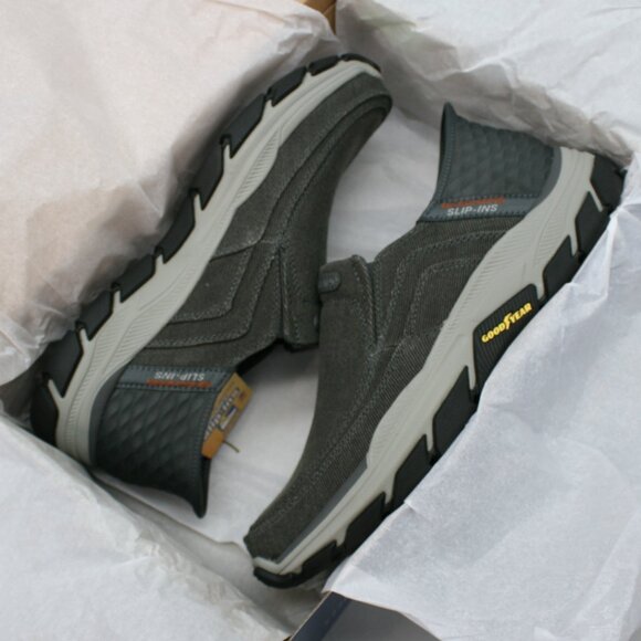 Skechers Men\'s 11 Relaxed Fit Respected Holmgren Slip-ins Charcoal Gray Sneakers main image 9